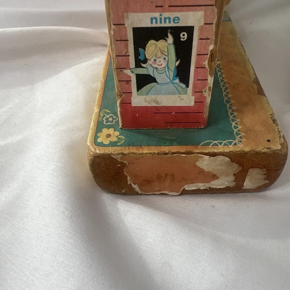 1968 Fisher Price Music Box Teaching Clock 998 School Toy Vintage‎ WORKS FAIR